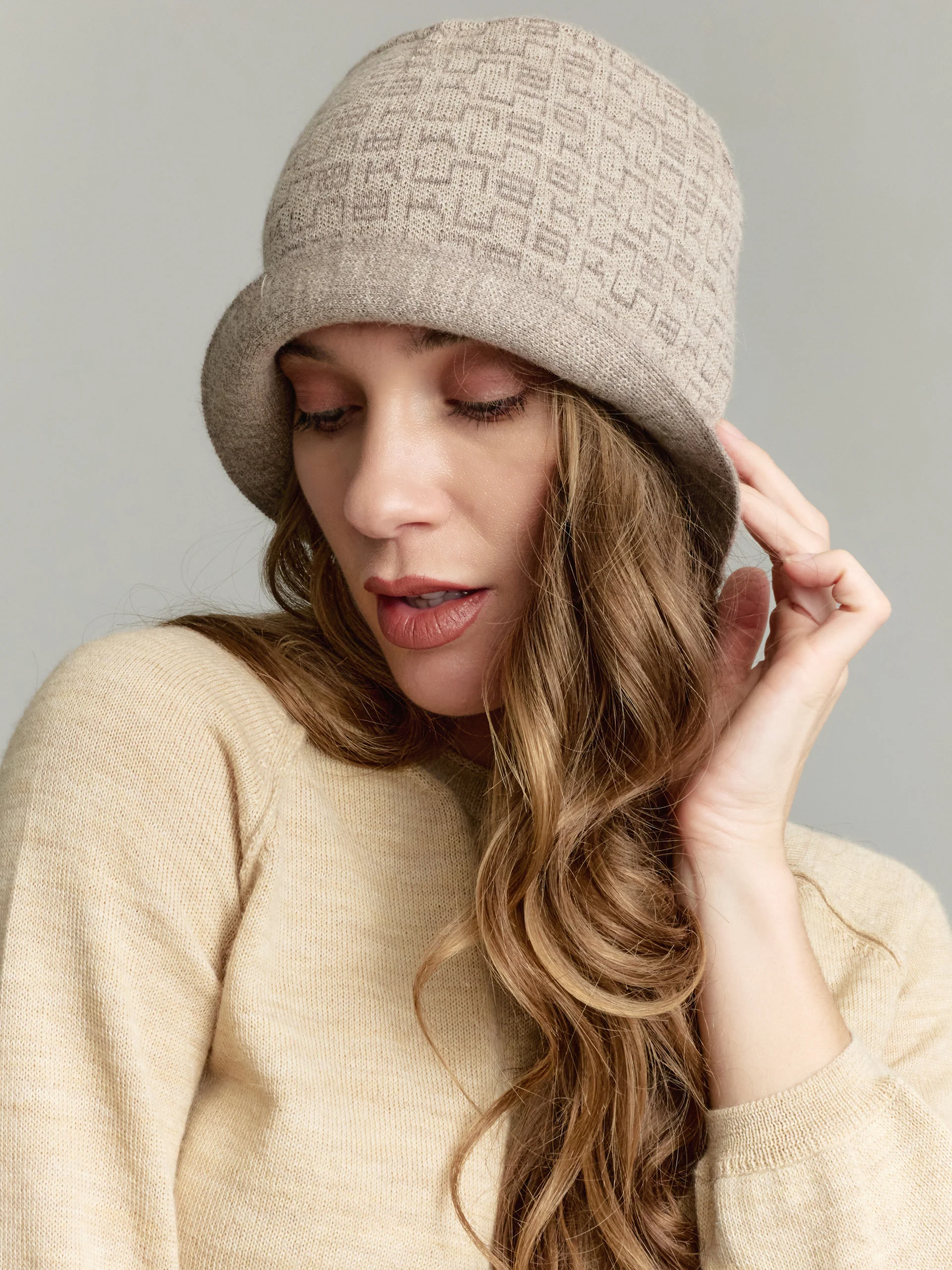 Yarita Hat Baby Alpaca Color Beige - Image 3